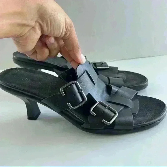 AEROSOLES  BLACK LEATHER BUCKLE SANDALS SLIP ON SIZE 9 - Picture 2 of 11